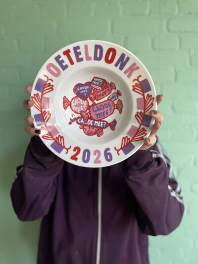 OETELSERVIES – carnavalsbord 2026